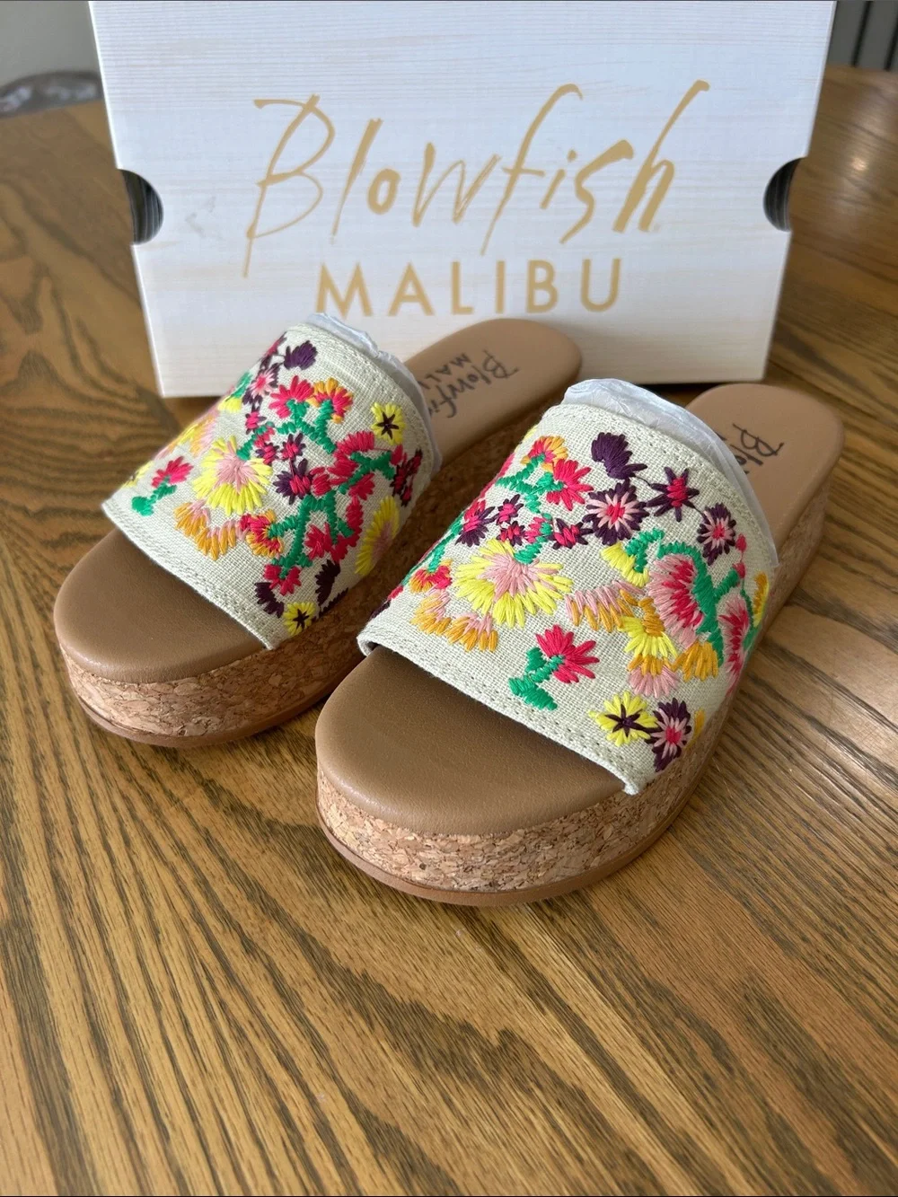 Blowfish Malibu Marshlo Wedge Embroidered Floral Platform Slide, size 7, NIB